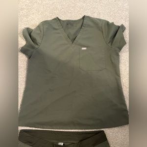 Womens fig scrub set